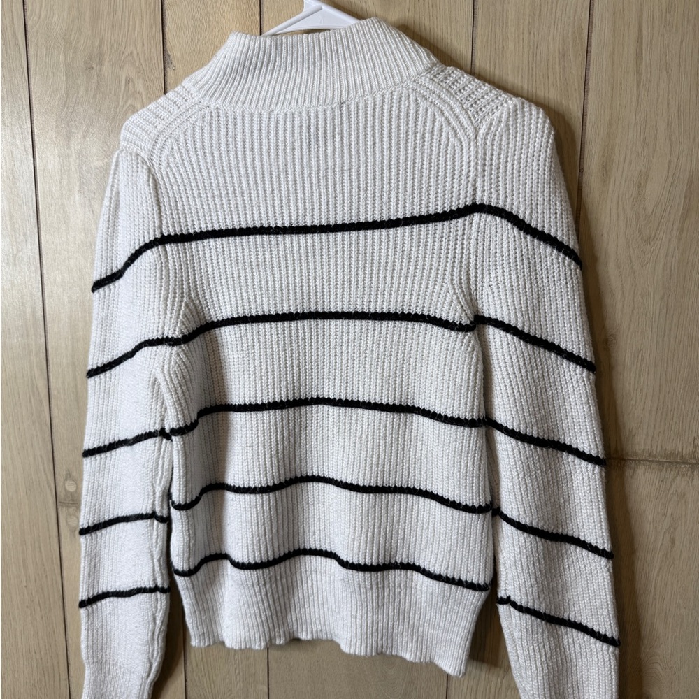White House Black Market Sweater - Picture 6 of 9